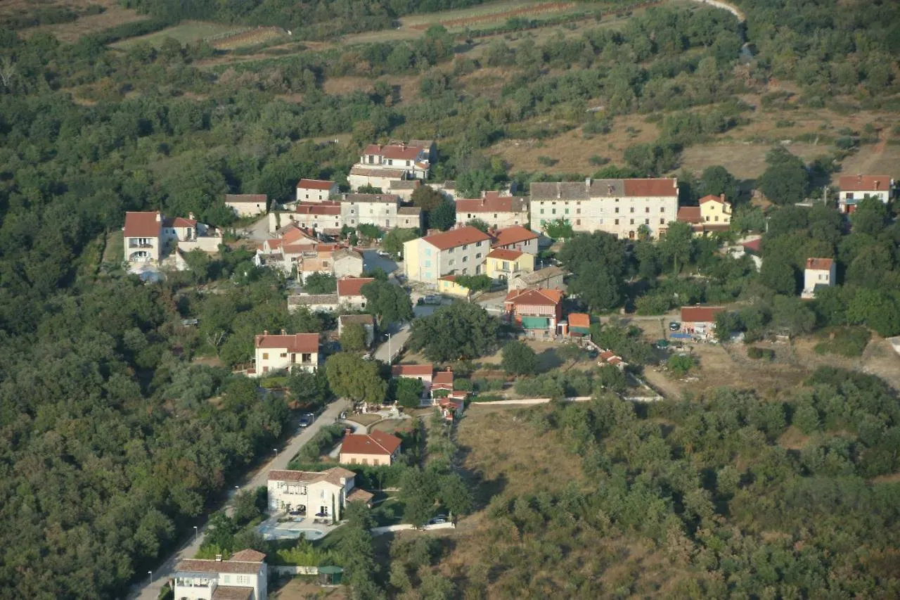 Apartment Parenzana Bibali 65 A 52460-Buje Croatia
