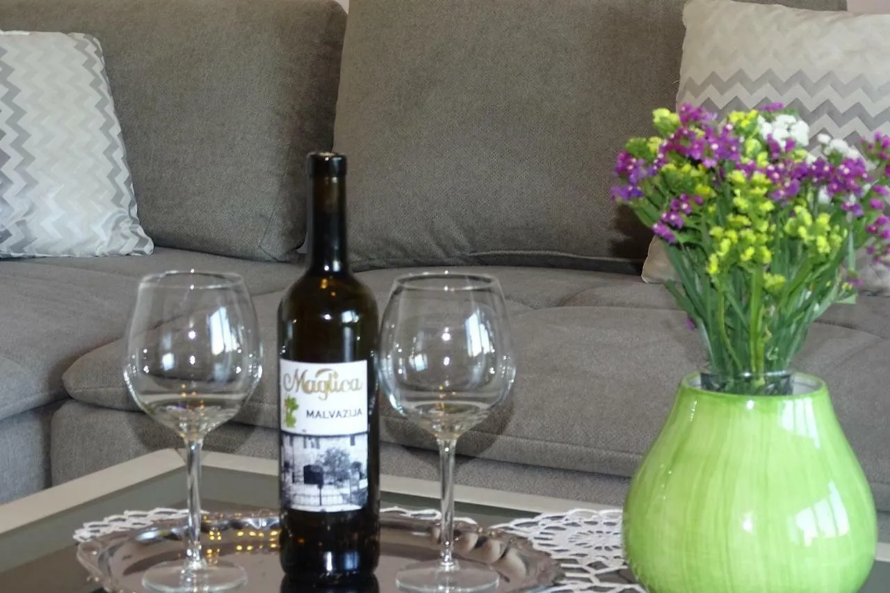 Apartment Parenzana Bibali 65 A 52460-부제 크로아티아
