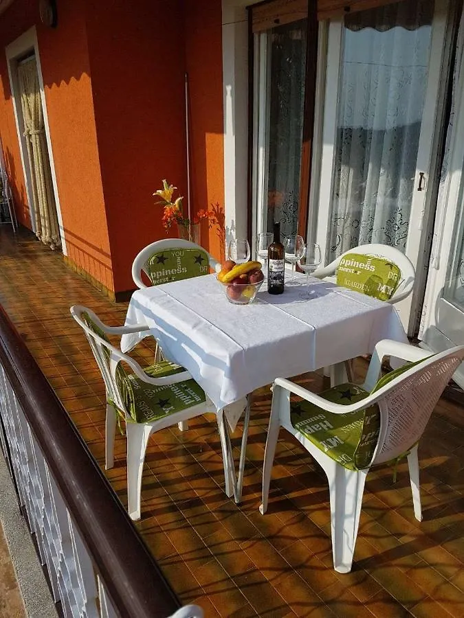 Apartment Parenzana Bibali 65 A 52460-Buje